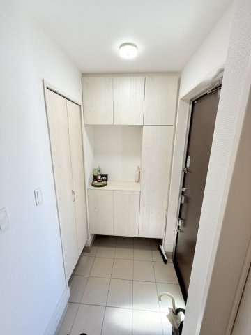 下北方町　中古戸建の玄関