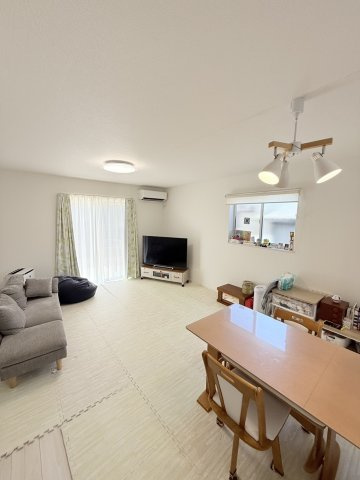 下北方町　中古戸建の居間・リビング