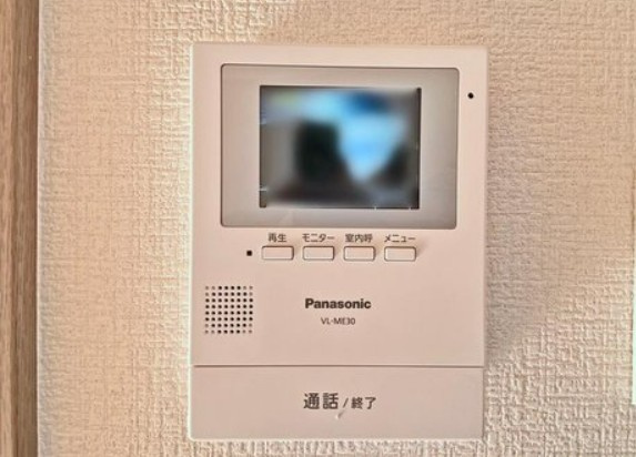 【中古】鶴ヶ島市下新田リフォーム中古住宅のセキュリティ|TVモニター付きインターフォン付きで悪質なセールスにも安心☆