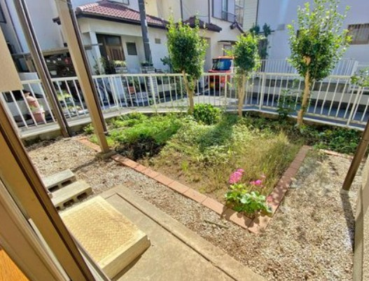 【中古】鶴ヶ島市下新田リフォーム中古住宅の庭|陽当り良好なお庭付きの物件☆