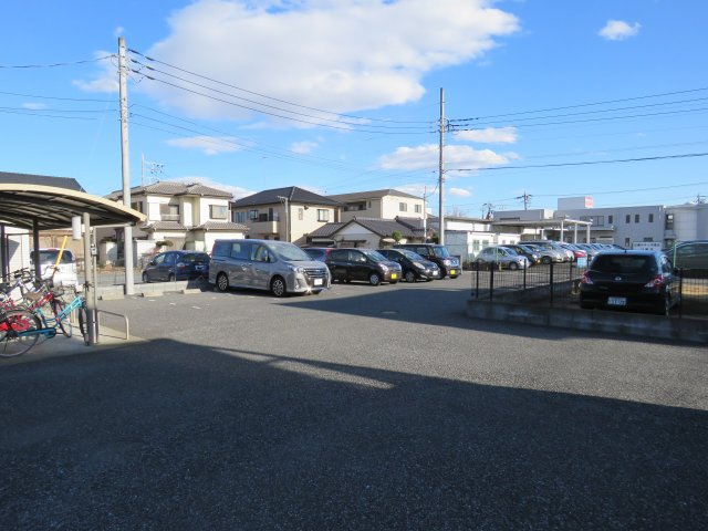 グランフェスタの駐車場