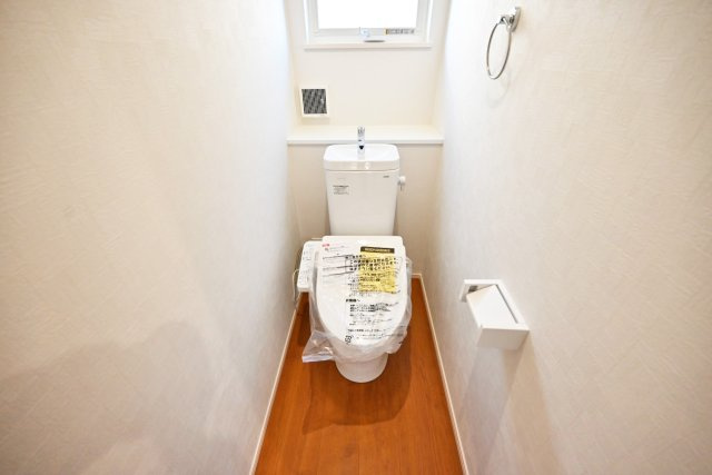 ファーストタウン大吹町新築一戸建て│3SLDK+並列駐車2台可のトイレ|2階トイレ