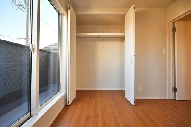 ファーストタウン大吹町新築一戸建て│3SLDK+並列駐車2台可の洋室|-2階洋室4.5帖-