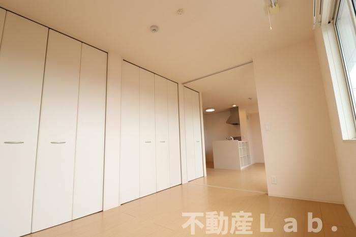 イル・ニードの居間・リビング