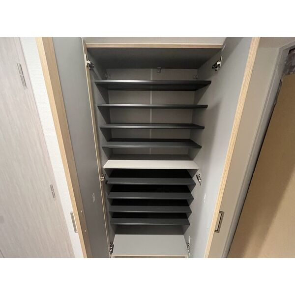 スプランディッド新大阪VIの収納