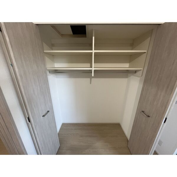 スプランディッド新大阪VIの収納