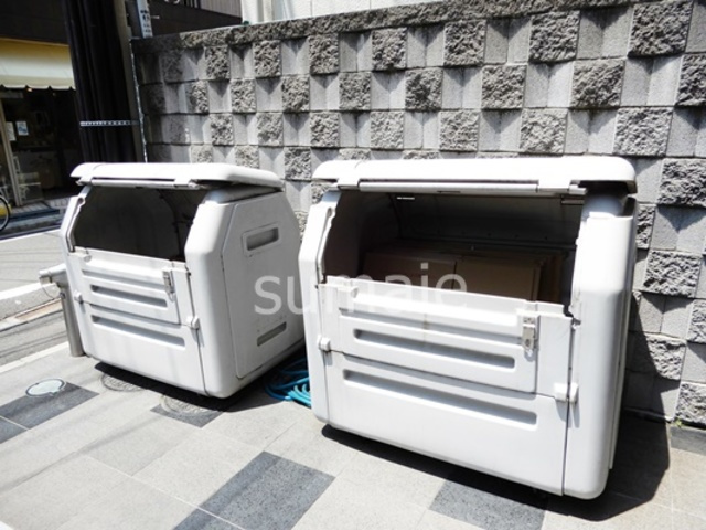 アクシーズグランデ高鼻町のその他共用部分|便利な敷地内ゴミ置き場。