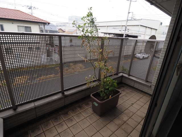 前橋上大島　中古住宅のバルコニー