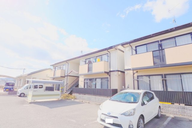 メイプルヒルズ　B棟