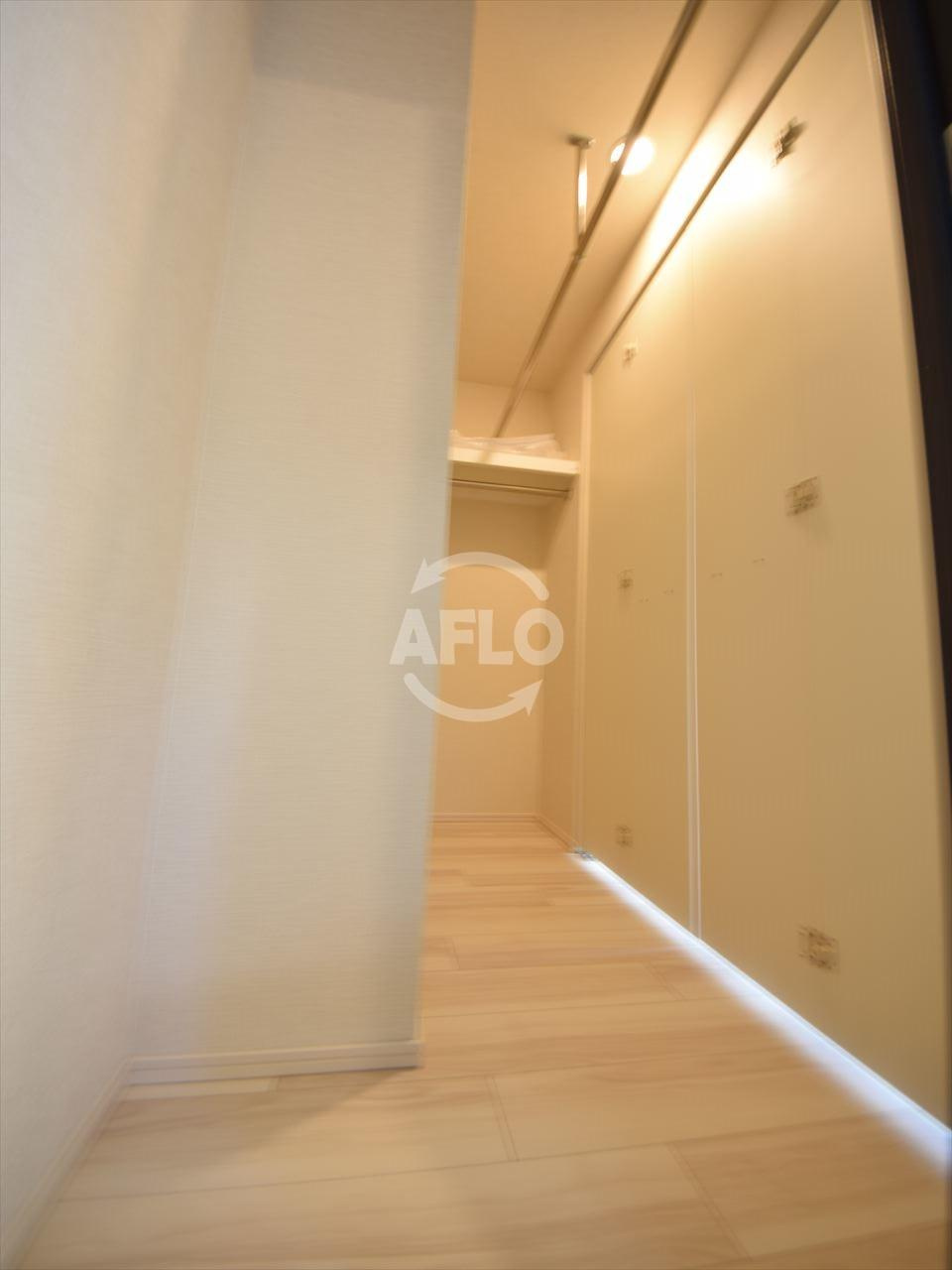 エステムコート北堀江　堀江小学校の収納|エステムコート北堀江　ウォークスルークローゼット