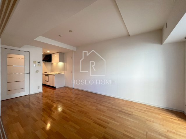 プレサンスNEO中之島公園の居間・リビング