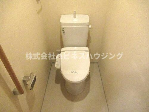 ライオンズタワー柏のトイレ|温水洗浄便座付のトイレ