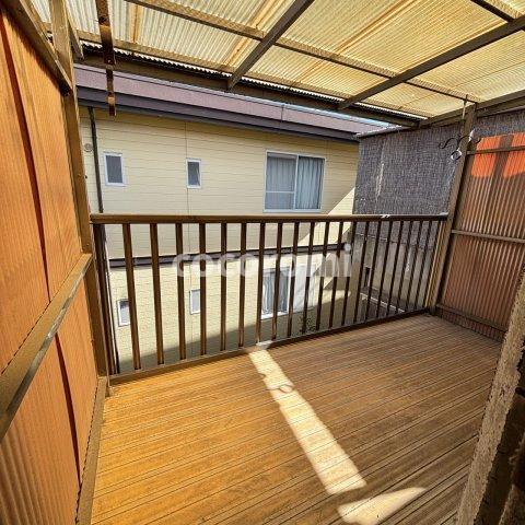 美井町車庫付き戸建てのバルコニー