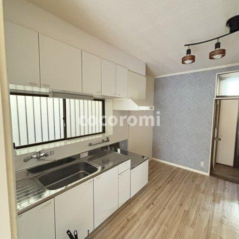 美井町車庫付き戸建ての内装