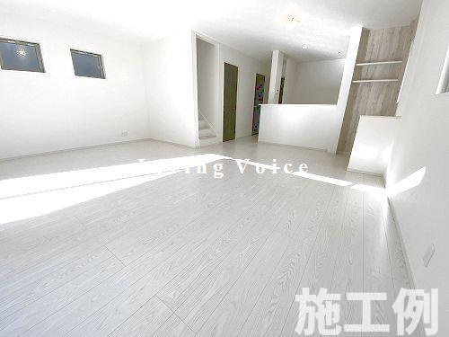 【居間・リビング】 | 【仲介手数料０円】相模原市緑区二本松3期　新築一戸建て　 | 相模原市緑区二本松3期　新築一戸建て　