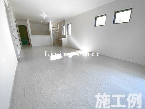 【居間・リビング】 | 【仲介手数料０円】相模原市緑区二本松3期　新築一戸建て　 | 相模原市緑区二本松3期　新築一戸建て　