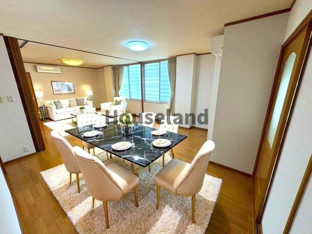 湊北町戸建の居間・リビング|家具はイメージです。