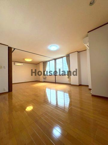 湊北町戸建の居間・リビング|1階リビング