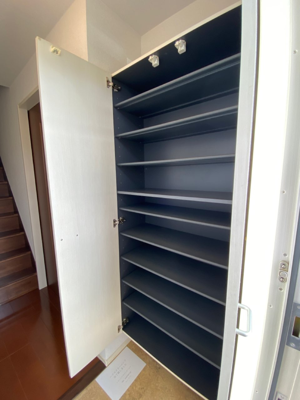 プレシューズ　Ａの収納|★一戸建て感覚の１階玄関★