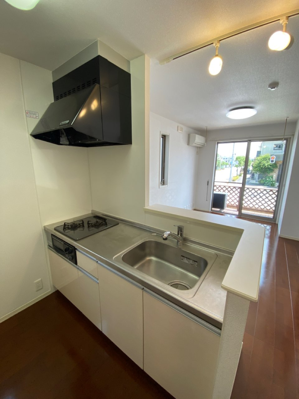 プレシューズ　Ａのキッチン|★ガス２口システムキッチン★