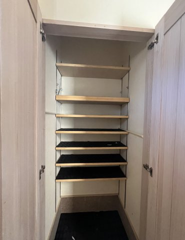 米子市旗ヶ崎7丁目　中古住宅の収納|靴箱