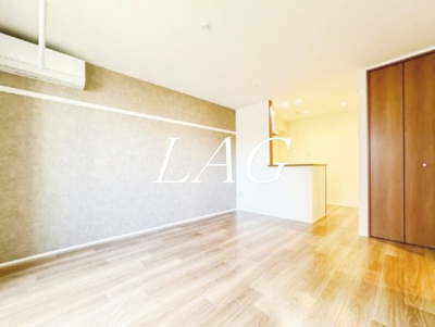 【居間・リビング】 | ポプリ中山 | 洋室のお部屋です。