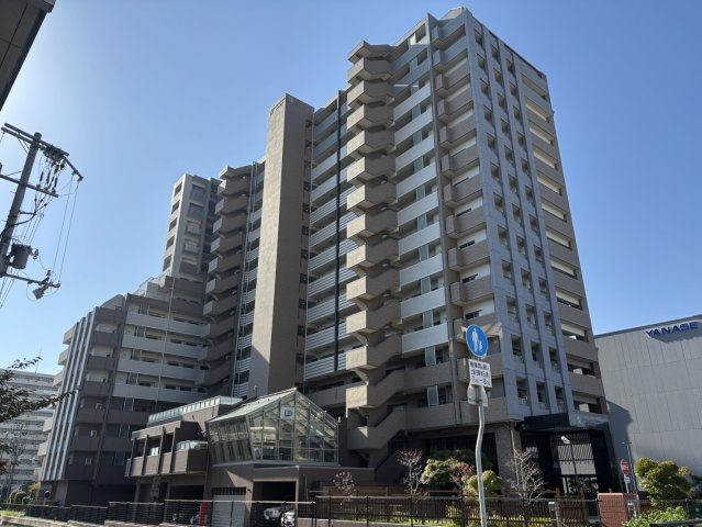 ワコーレ神戸本山ガーデンズの外観