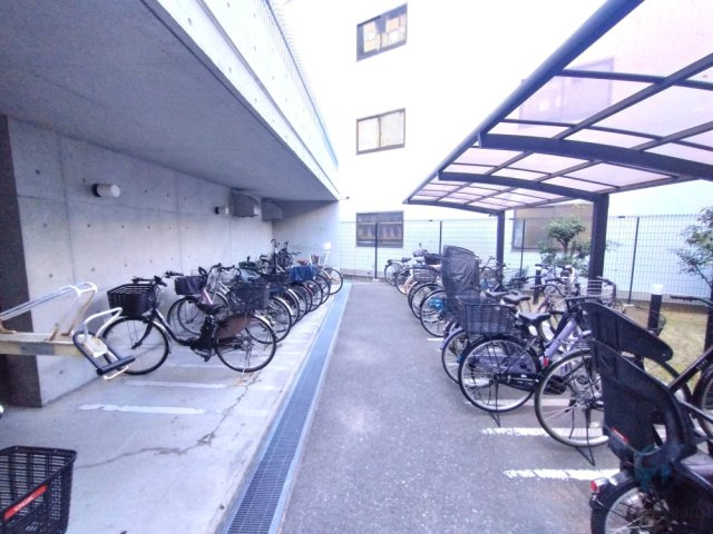 【駐輪場】の画像