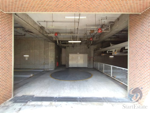 【駐車場】の画像