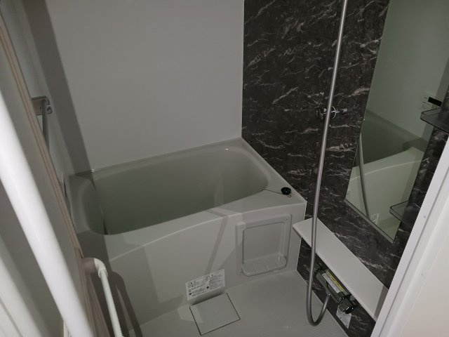 船橋市山野町の賃貸マンションの浴室