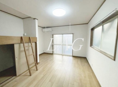 【居間・リビング】 | レインボーハイツ | 洋室のお部屋です。