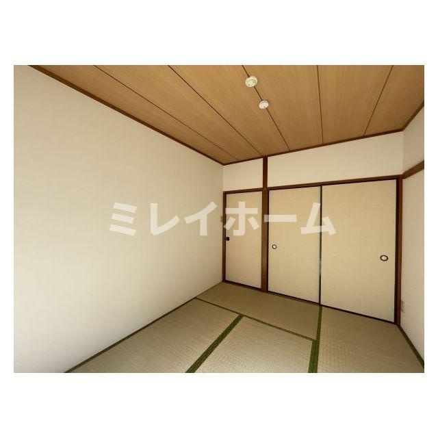 ガーデンヒルズ壱番館の和室