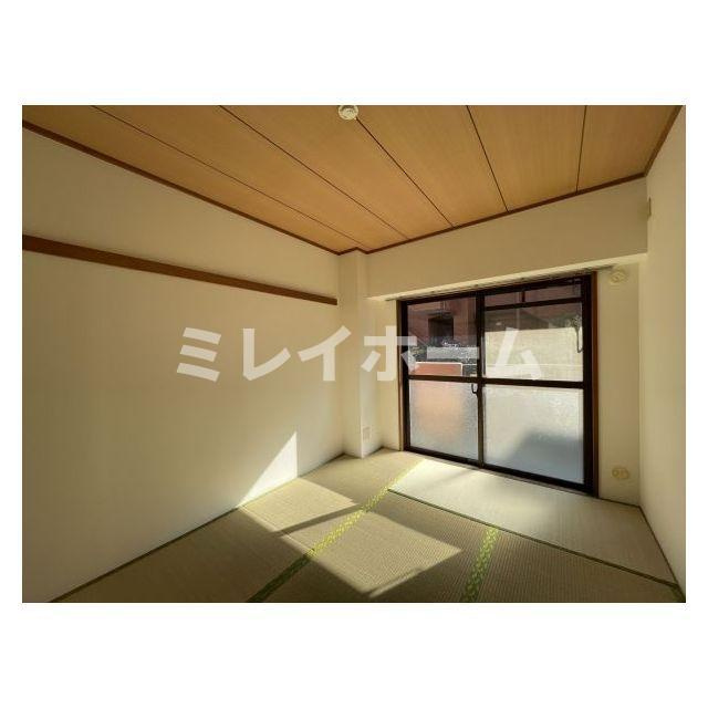 ガーデンヒルズ壱番館の和室