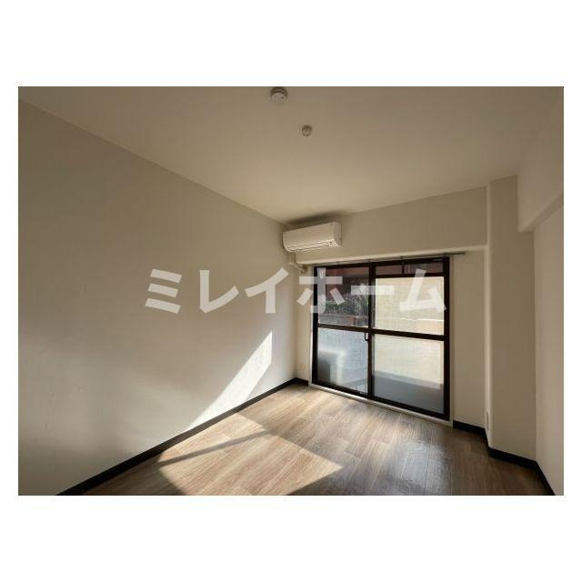 ガーデンヒルズ壱番館の居間・リビング