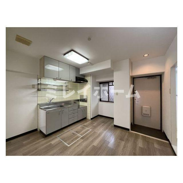 ガーデンヒルズ壱番館の玄関