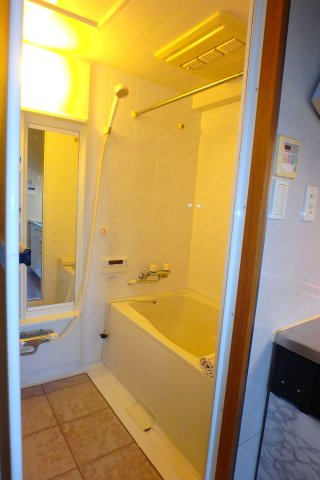 エクセラン夙川の浴室