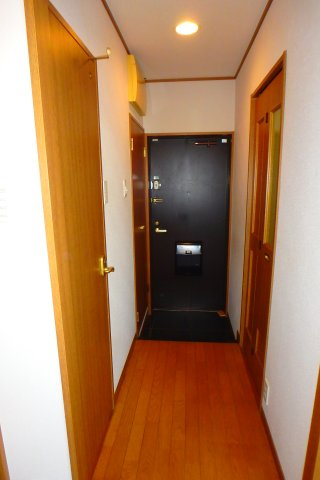 エクセラン夙川の玄関