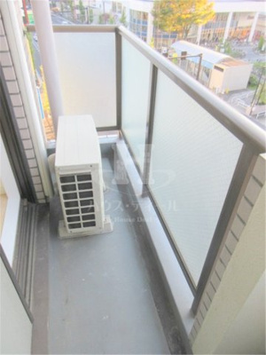 【バルコニー】 | 王子ハイツ | 暖かな日差しのふりそそぐバルコニー