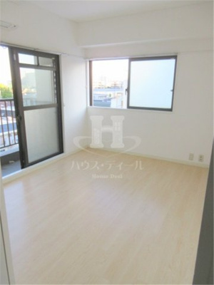 【居間・リビング】 | 王子ハイツ | 使いやすい居間です