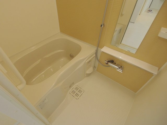 Glycine Court長束の浴室