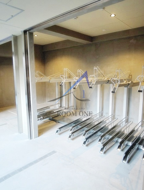 アピジ小梅向島のその他共用部分|駐輪場です。