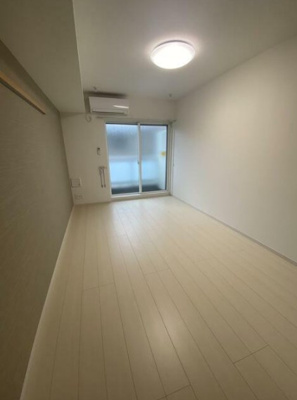 【居間・リビング】 | グレイス都立家政 | 7.5帖のきれいな洋室。