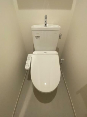 【トイレ】 | グレイス都立家政 | 温水洗浄便座。