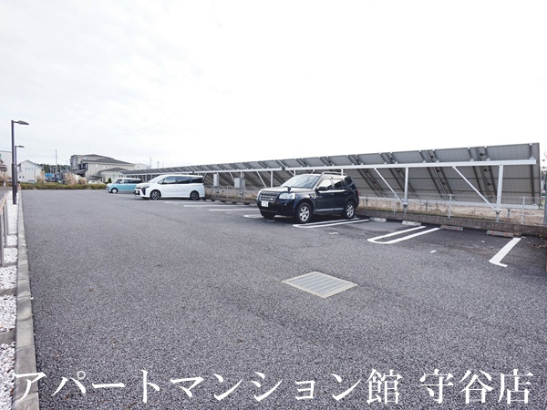 フランシーズの駐車場