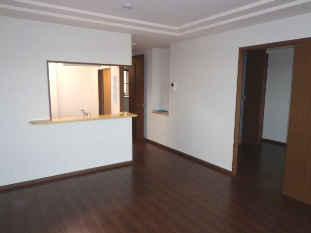 ウィング清水山の居間・リビング