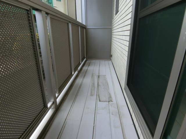 ヴィルヌーブのバルコニー