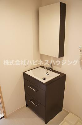 リブリ・ブルーメの独立洗面台|きれいなお風呂です