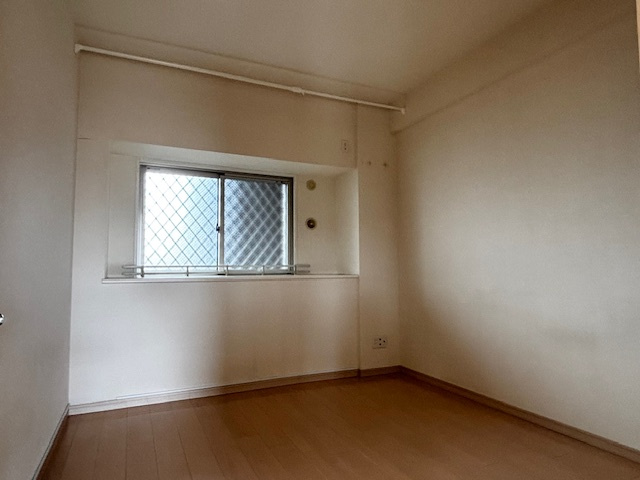 エンブルネクスト藤枝の洋室