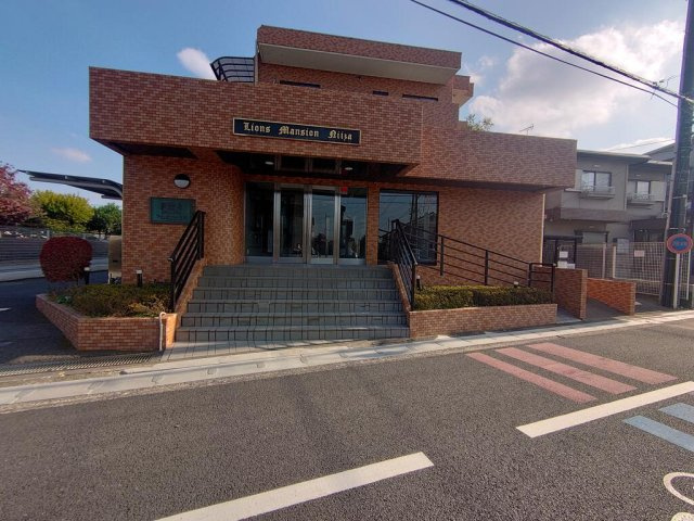 ライオンズマンション新座のエントランス