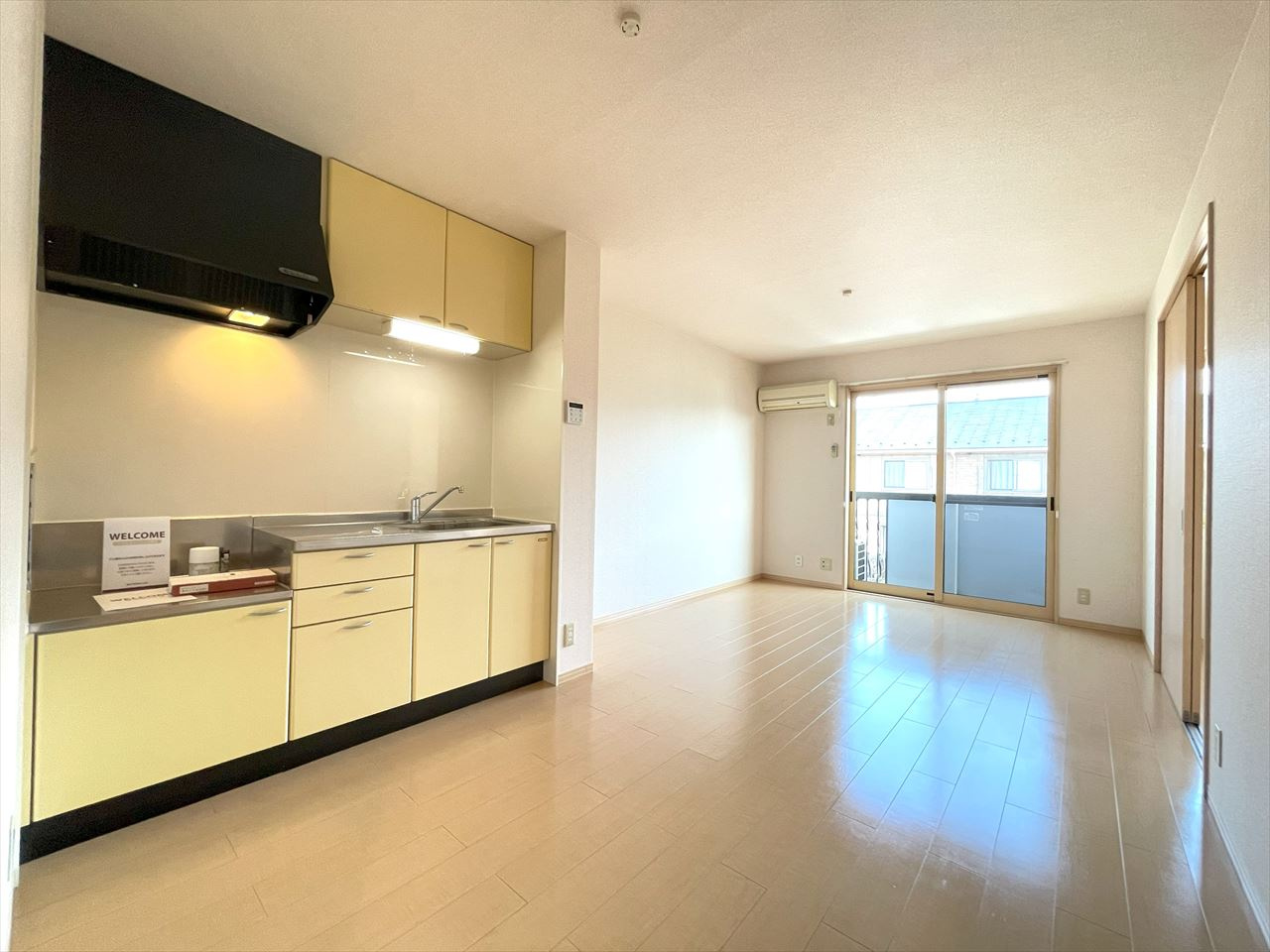 ディアコートBの居間・リビング|※写真は別室のため、現況と相違がございます。